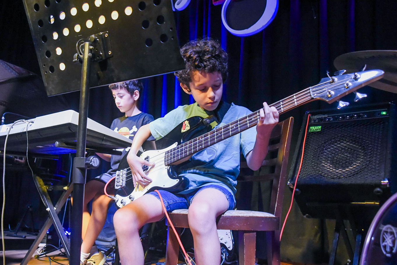 Clases de bajo en ECM